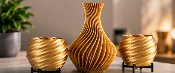 Vaso decorativo dourado com textura espiral impresso em 3D